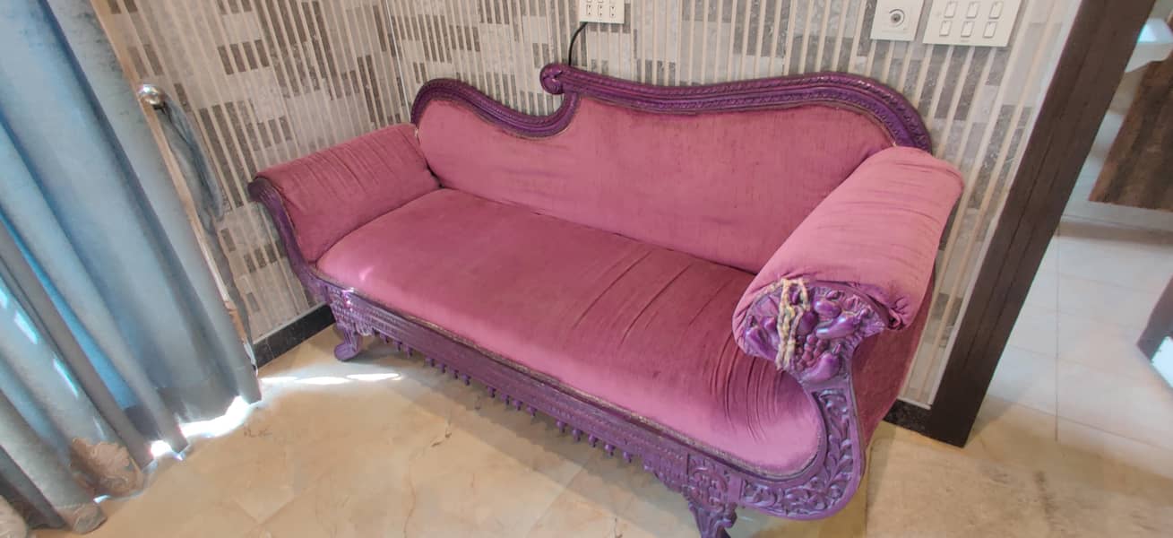 devan sofa 1