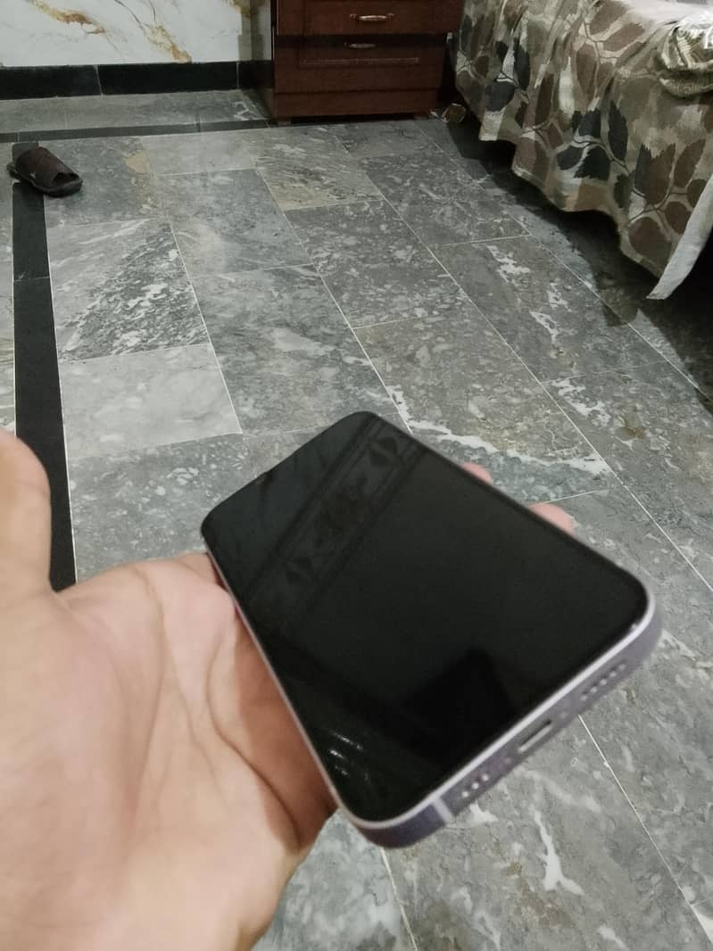 Apple iPhone 14 1
