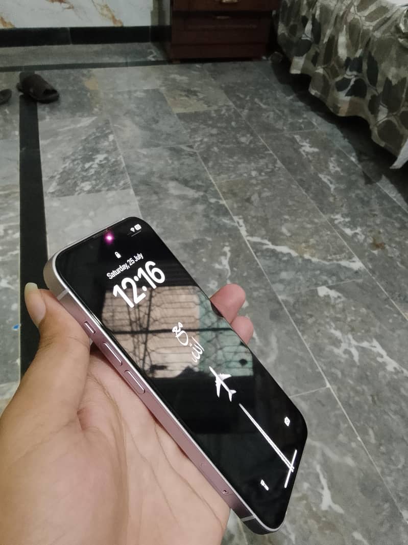 Apple iPhone 14 3