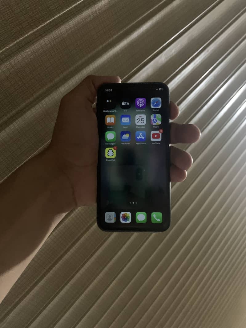 Apple iPhone X 3