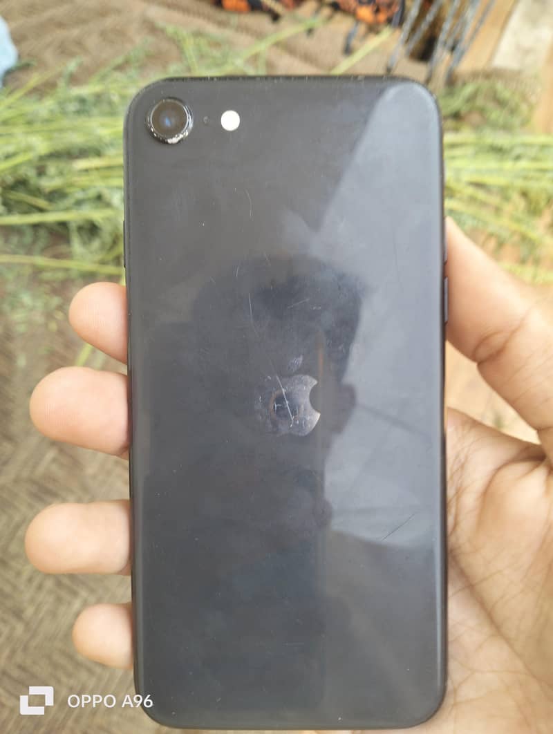Apple iPhone SE 2020 0
