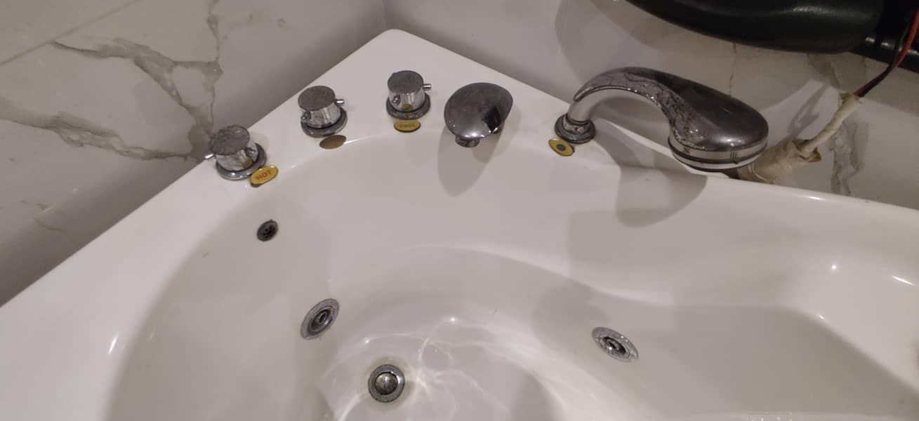 jaccuzi 2