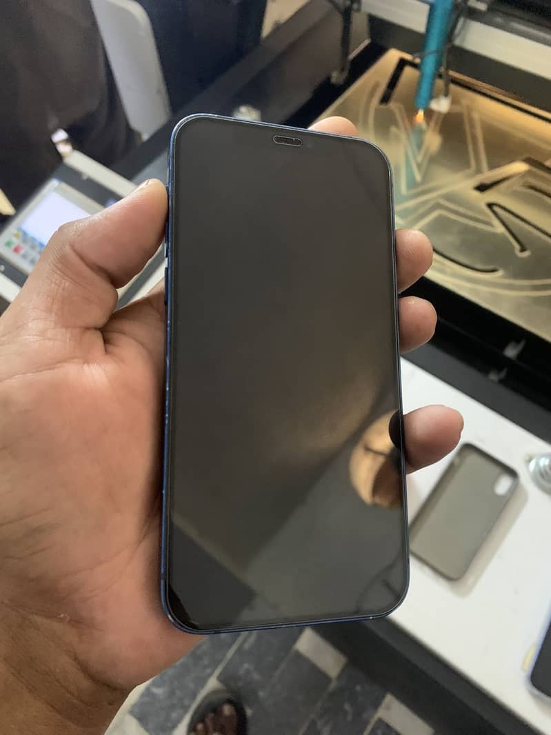 Apple iPhone 12 2