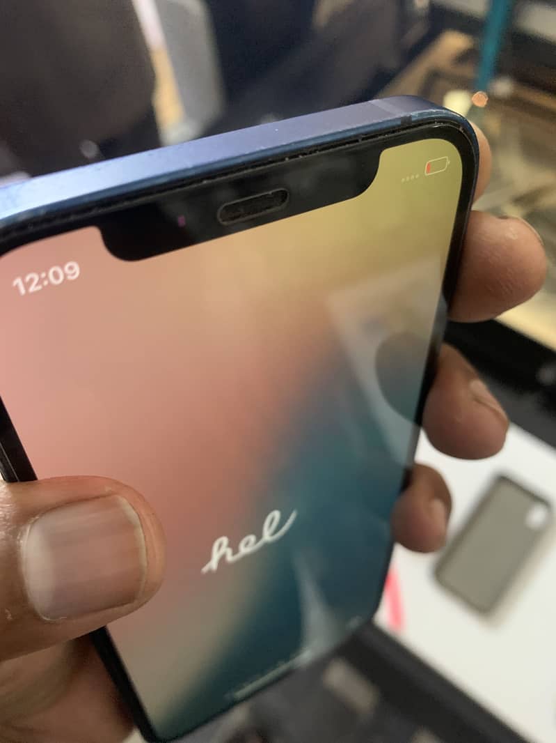 Apple iPhone 12 3