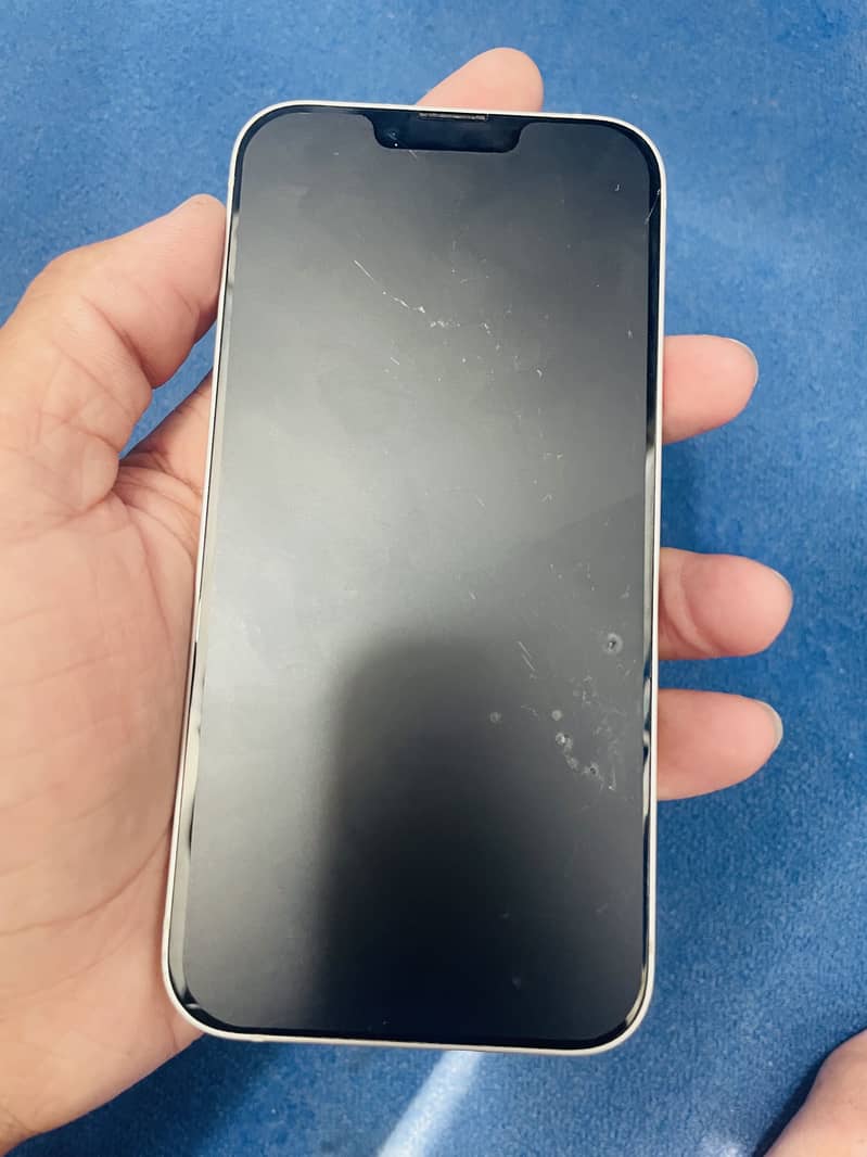 Apple iPhone 13 6