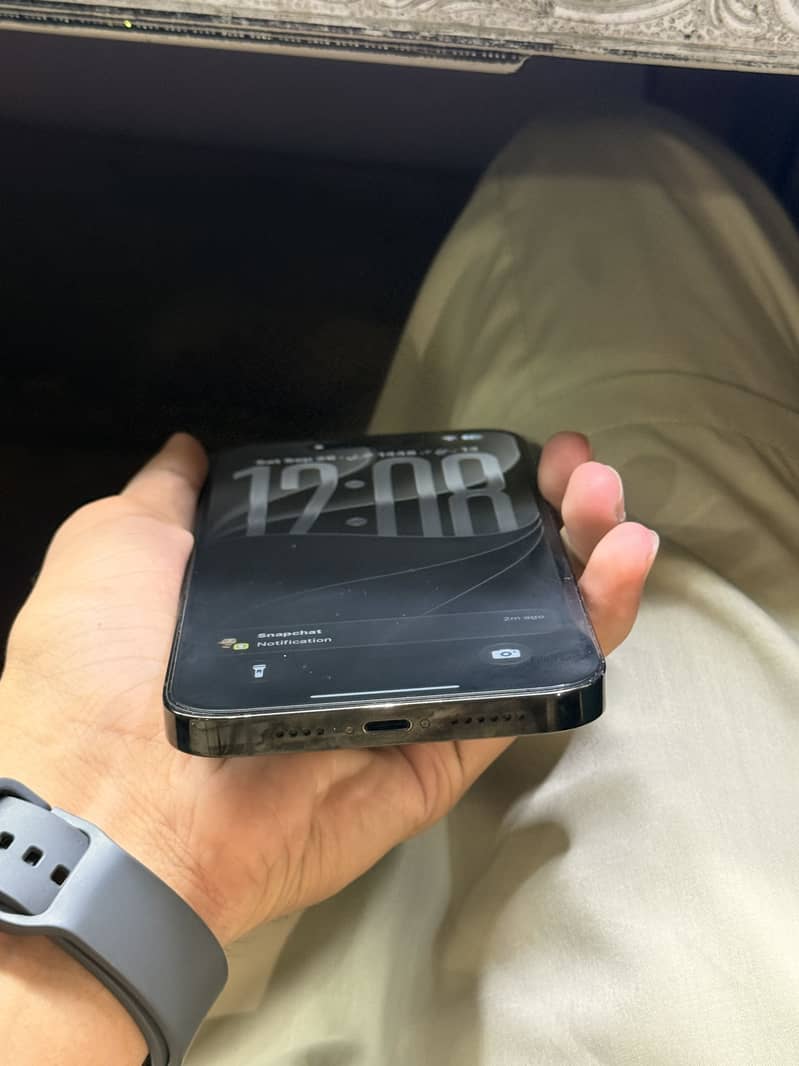 Apple iPhone 14 Pro Max 1