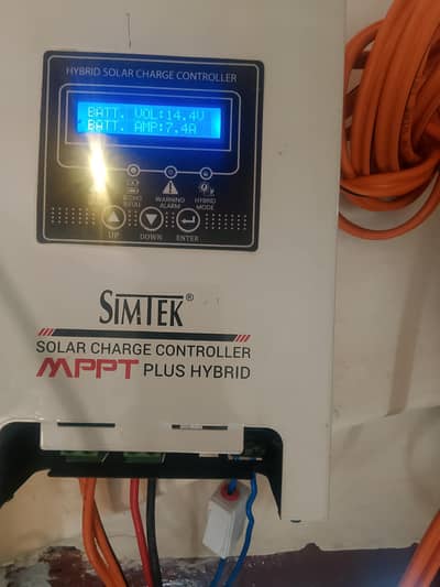 Inverex XP APT 5+5 UPS & SIMTEK 85Amp MPPT Hybrid Charge Controller