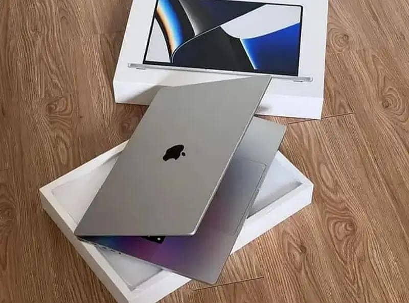 Apple MacBook M4 pro 0