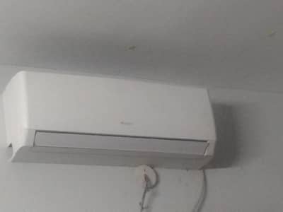 gree 1ton DC inverter original condition original gass