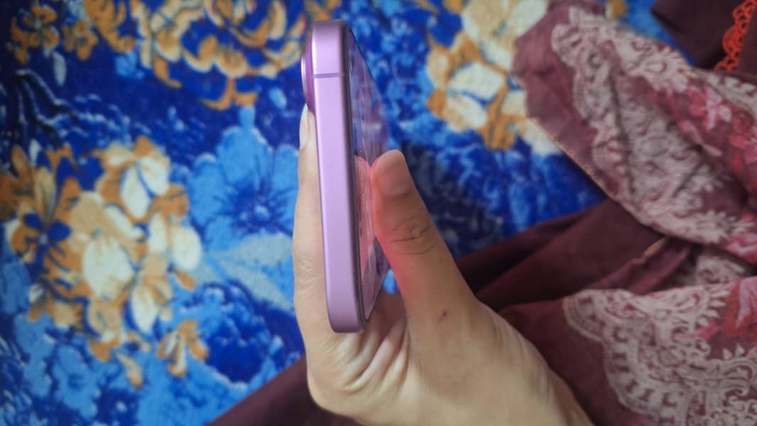 Iphone 16 Plus | 128 GB | Non PTA |Full Box | Urgent Sale 3