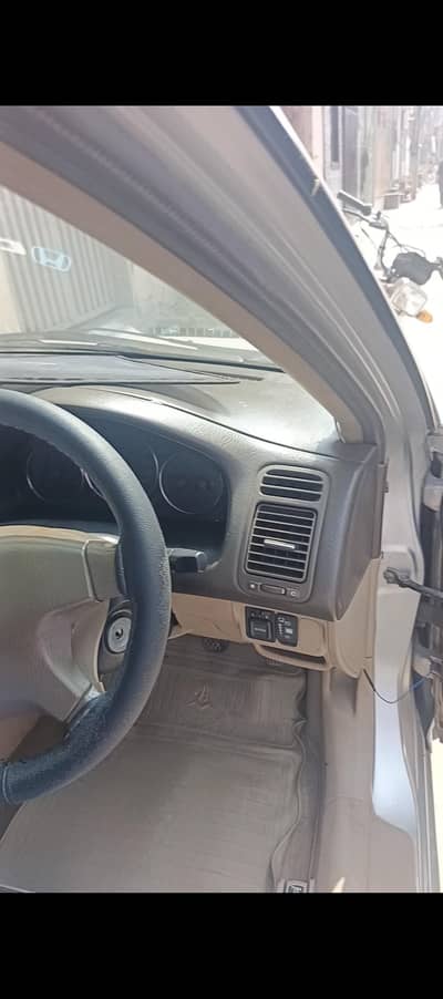 Honda Civic EXi 2004