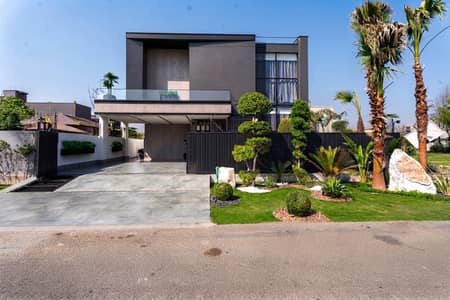 Contemporary 1 Kanal Fully Furnished Luxury Residence in DHA
