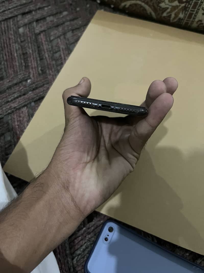 Apple iPhone 7 1