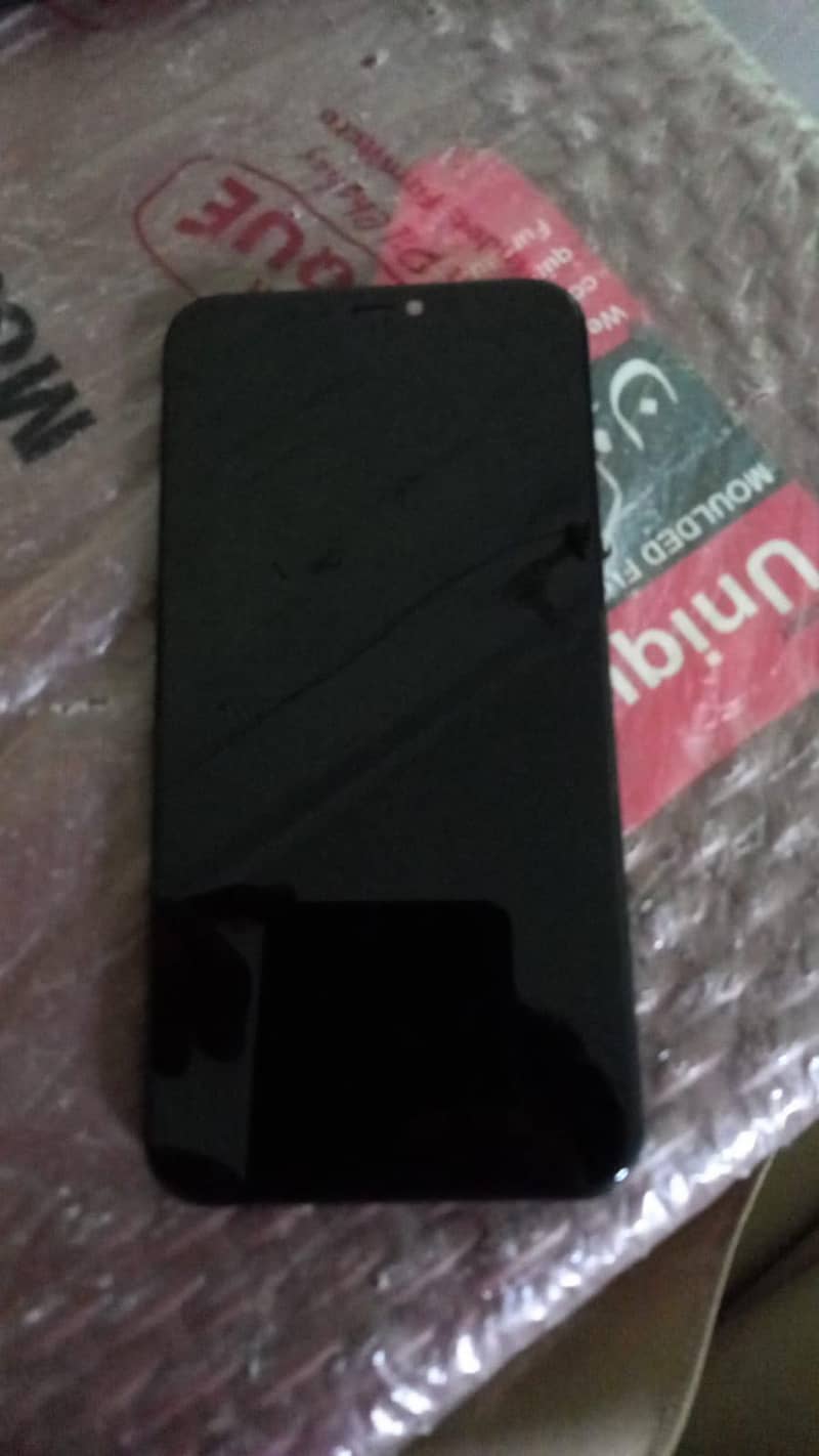 Apple iPhone 11 0