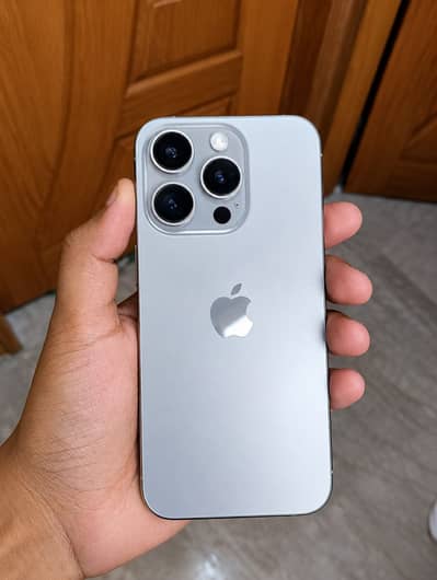 Apple iPhone 15 Pro JV ! 10/10 condition !