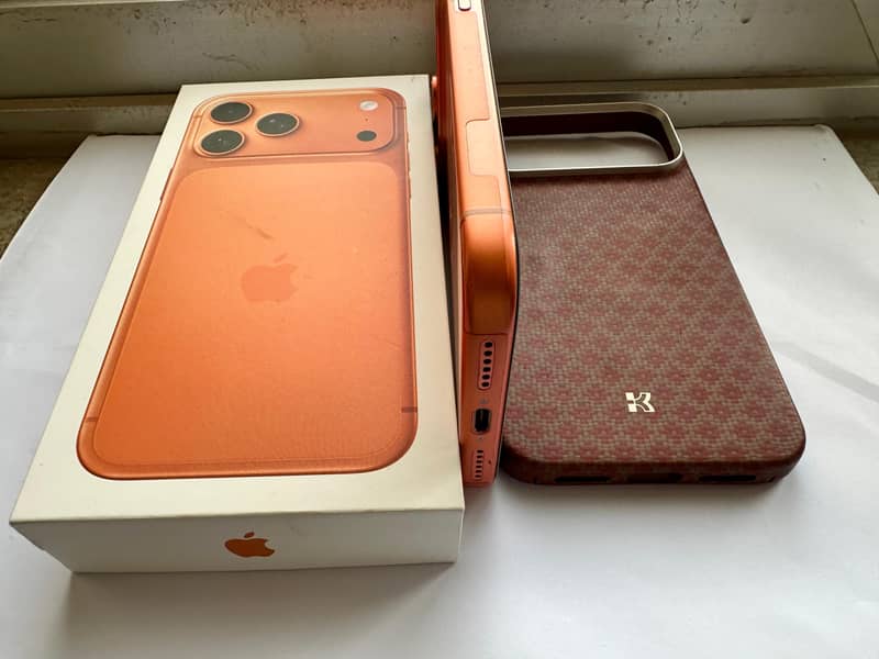 Apple iPhone 17 Pro Max 6