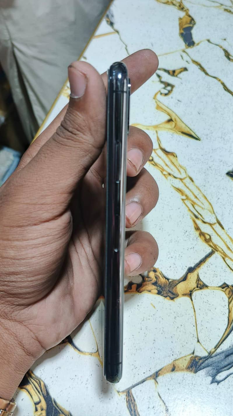 Apple iPhone X 2