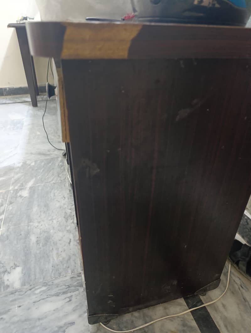 Computer Table 1