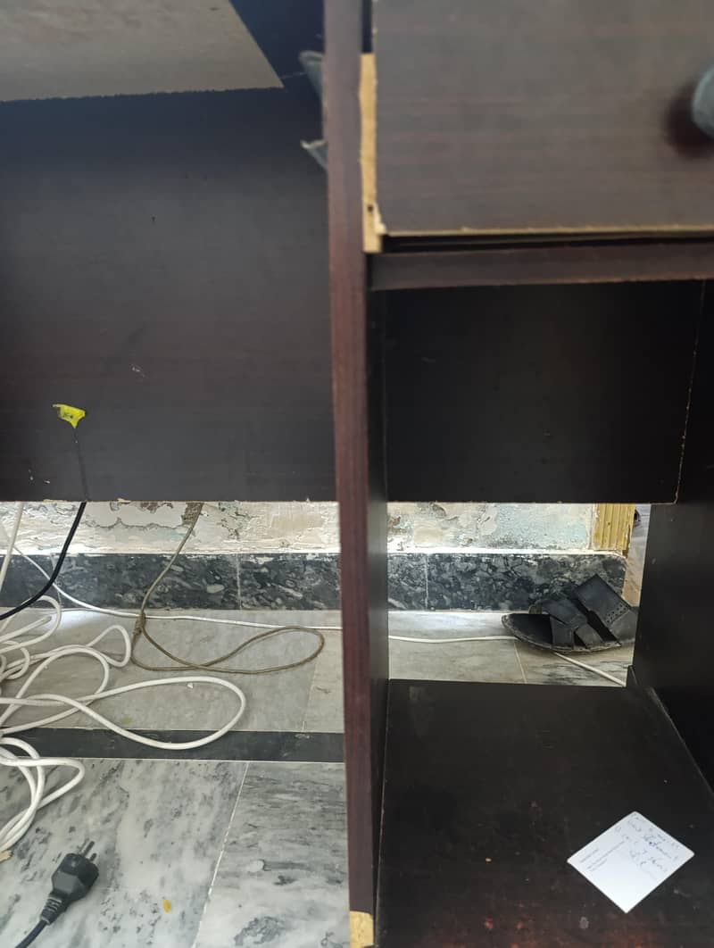 Computer Table 2
