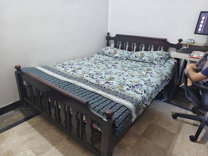 Double bed 0