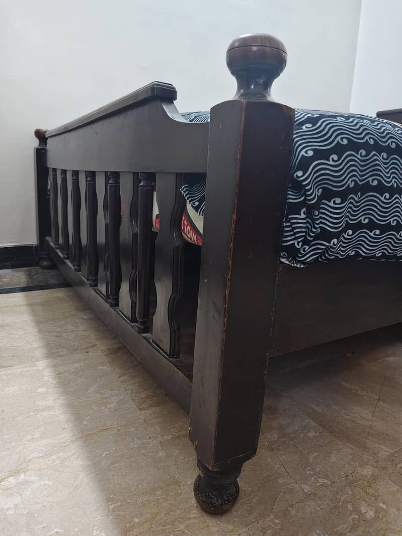 Double bed 7
