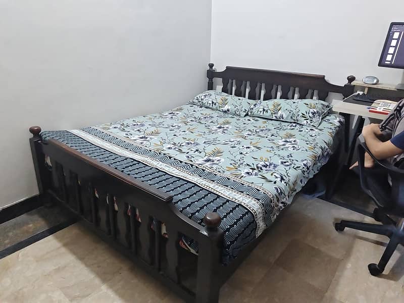 Double bed 8