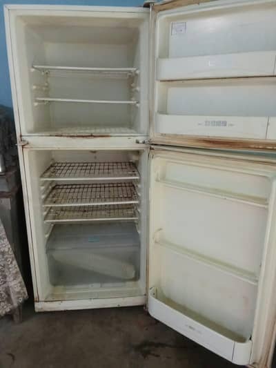 Urgent Sale Hair Fridge 18 cubic feet