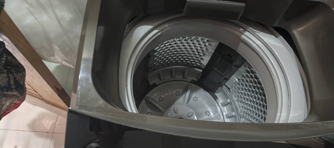 Dawlancce fully automatic washing machine. 3