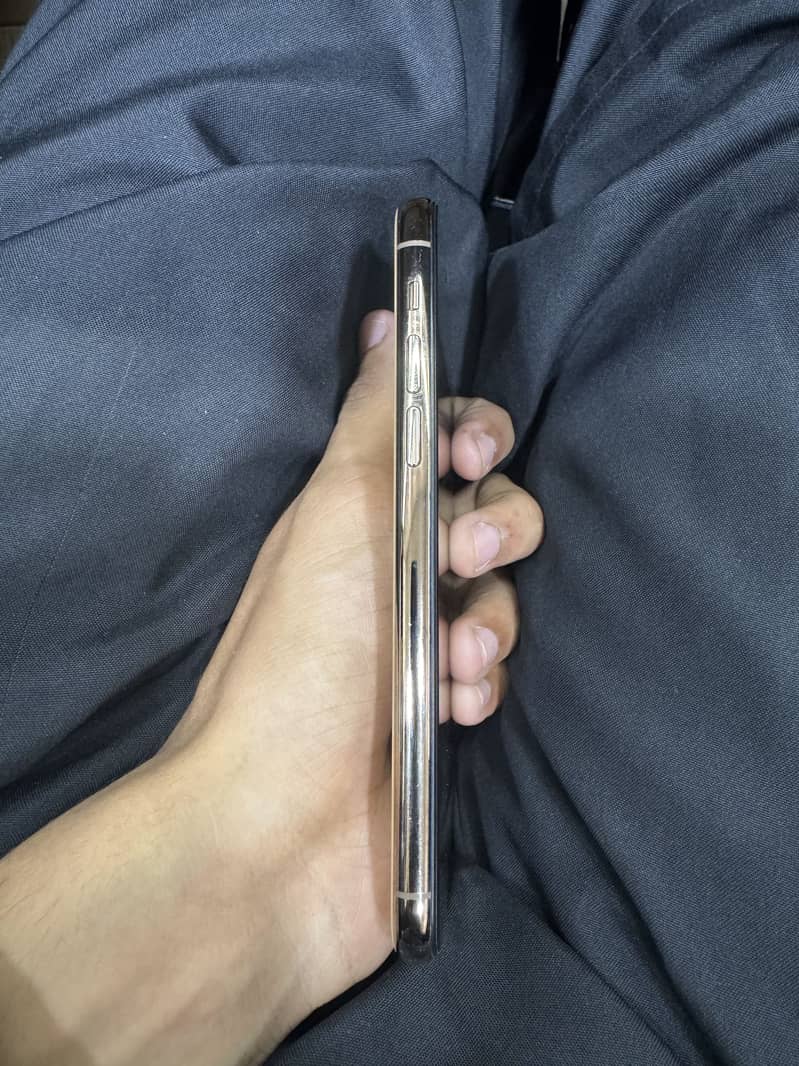 Apple iPhone 11 Pro 5