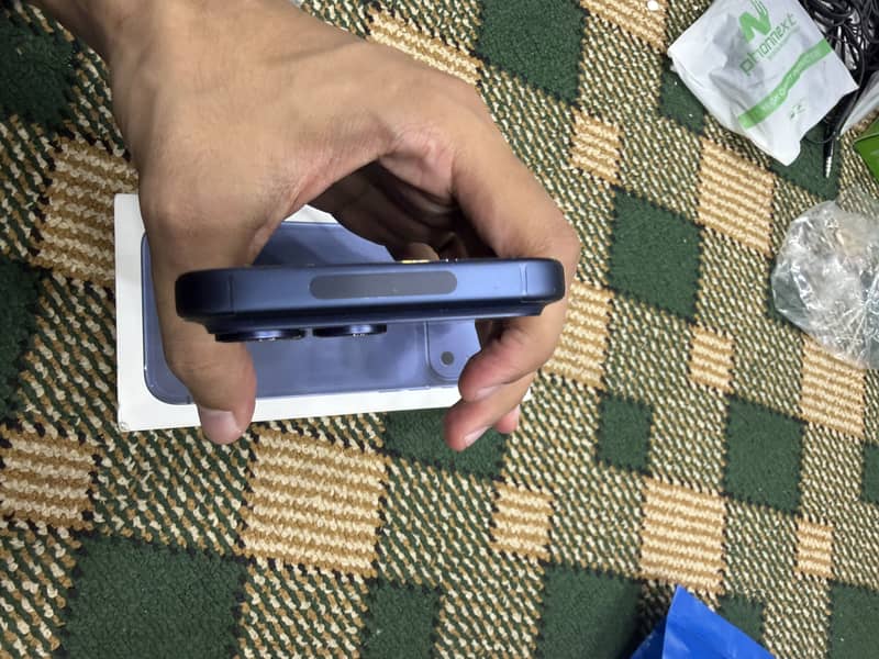 Apple iPhone 17 Pro Max 2