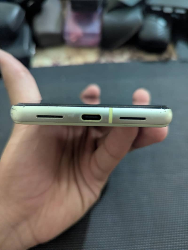 Google Pixel 7 4