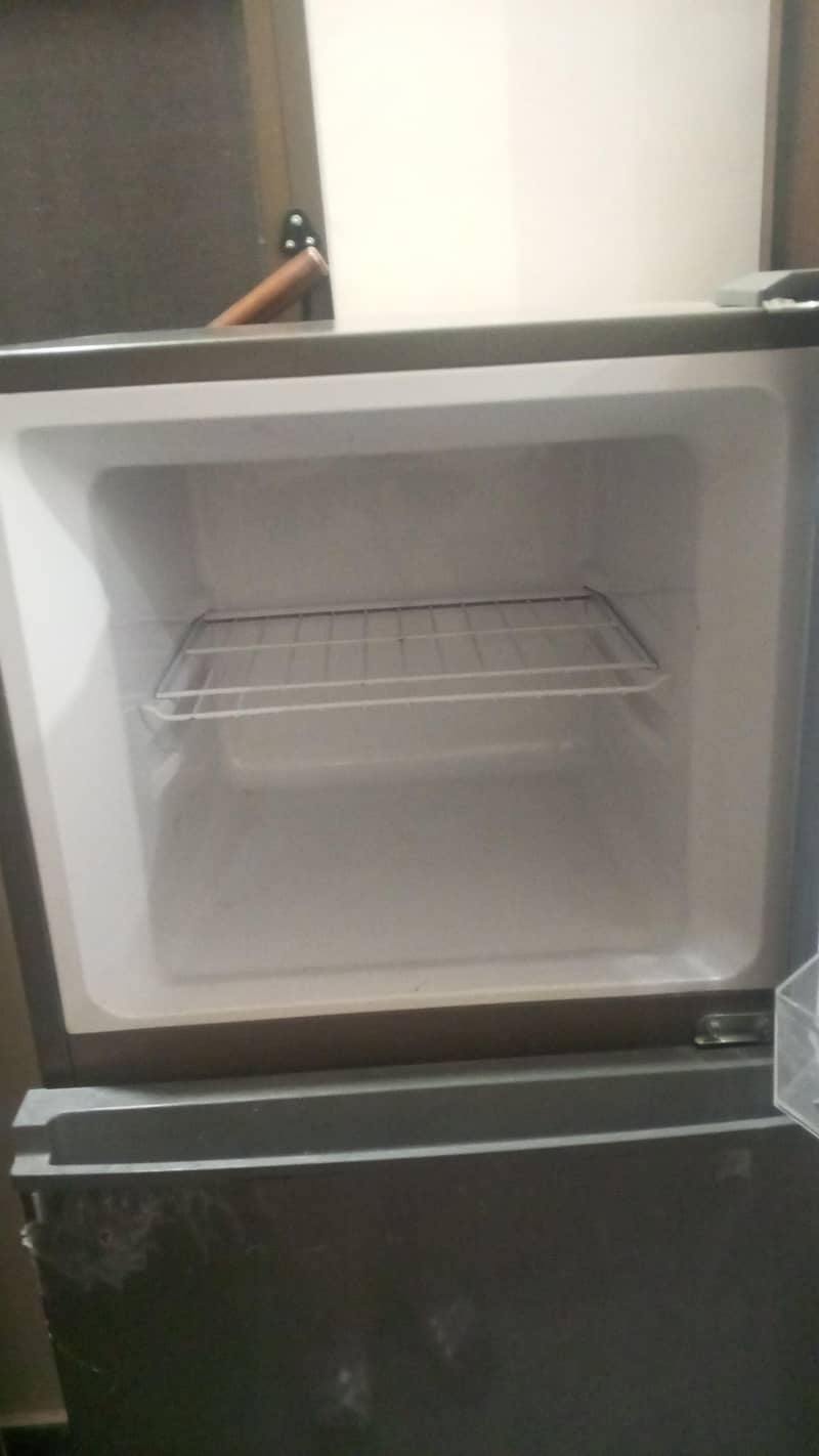 Mini Fridge 4