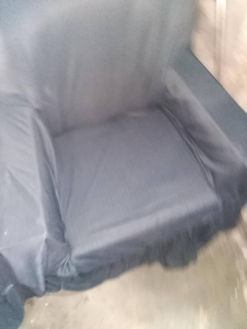 filling waly sofas 0