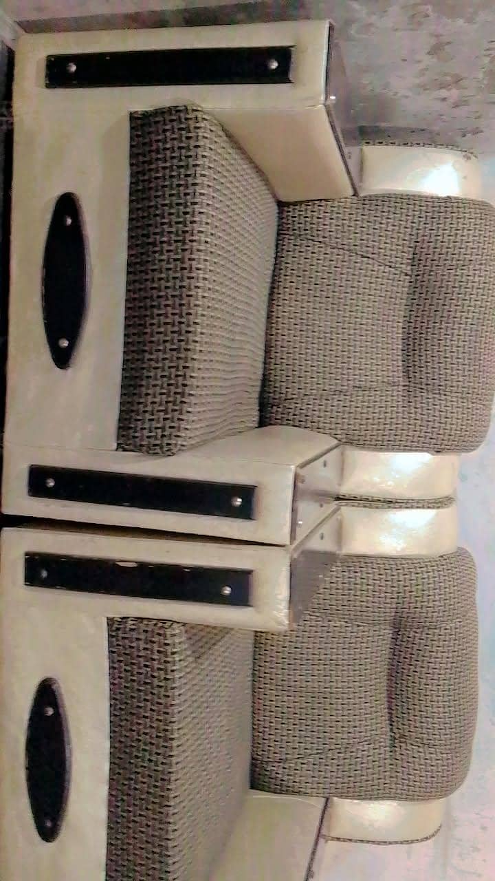 filling waly sofas 12