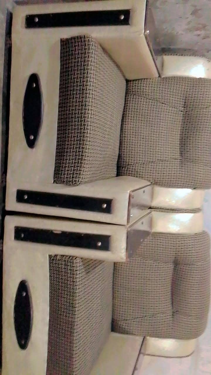 filling waly sofas 13