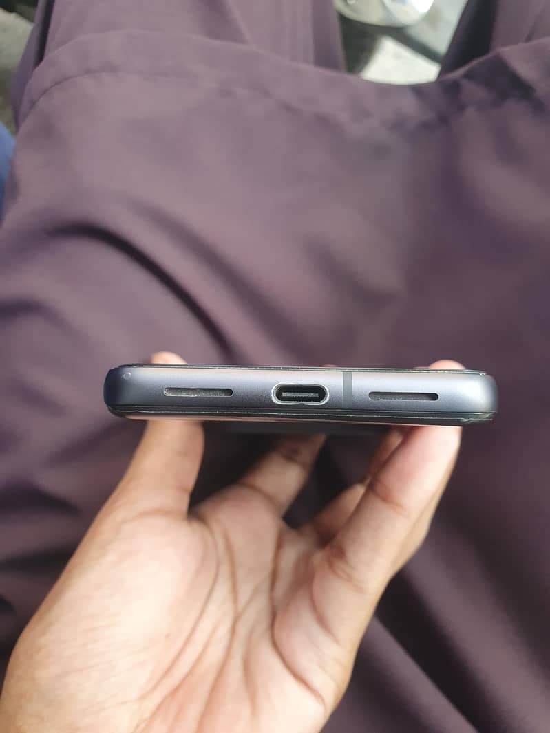 Google Pixel 8 5