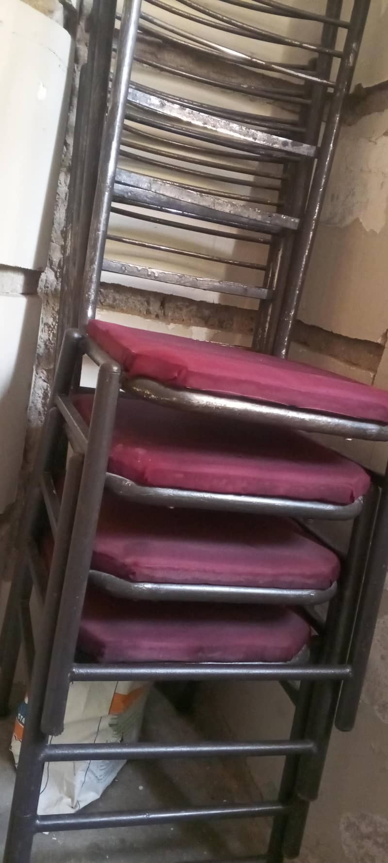 chairs 0