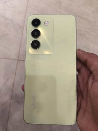 Vivo Y100