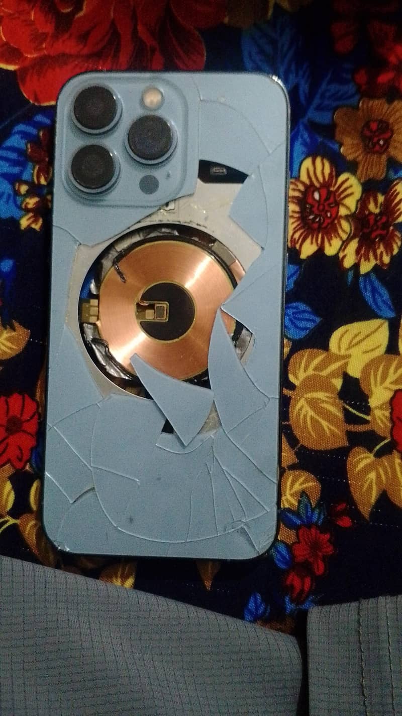 Apple iPhone 13 Pro 1