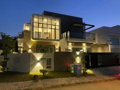 "Pehli Nazar Mein Dil Jeet Lene Wala Ghar! Modern Architecture At Its Best in DHA 2!"