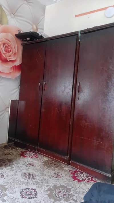 almari 3 pat wali