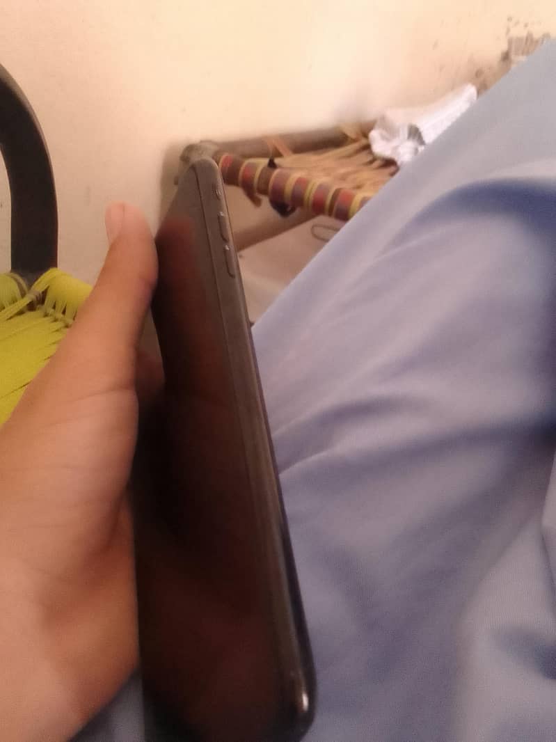 Apple iPhone 7 Plus 4