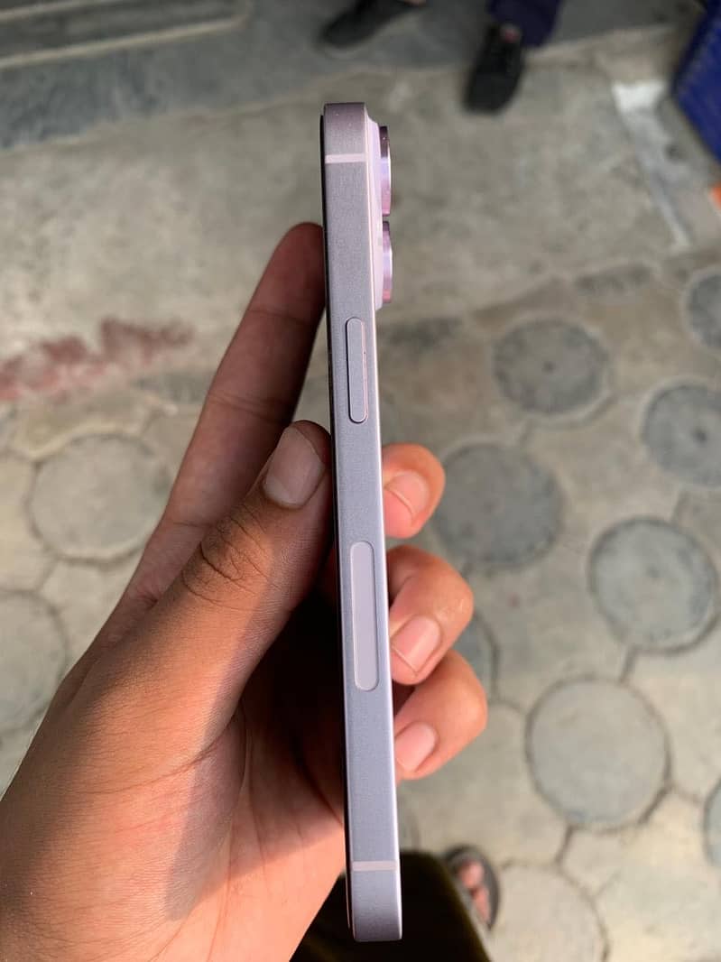 Apple iPhone 14 2