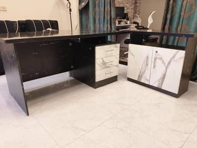 Brand New Condition Office Table with Side Table