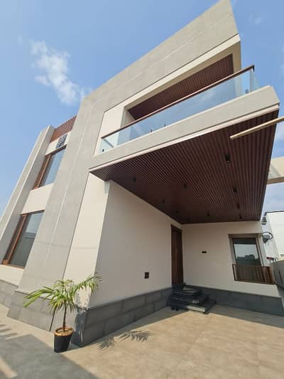 Brand New Luxury 500 Yards Bungalow For Rent