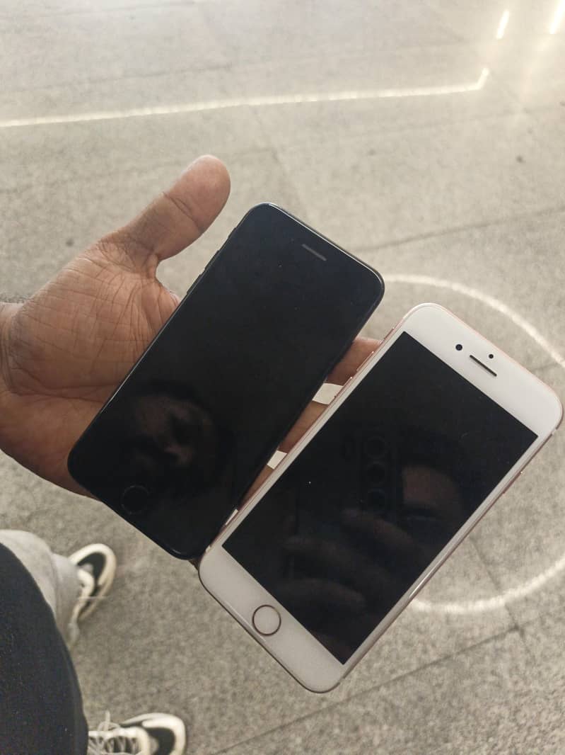 Apple iPhone 7 0