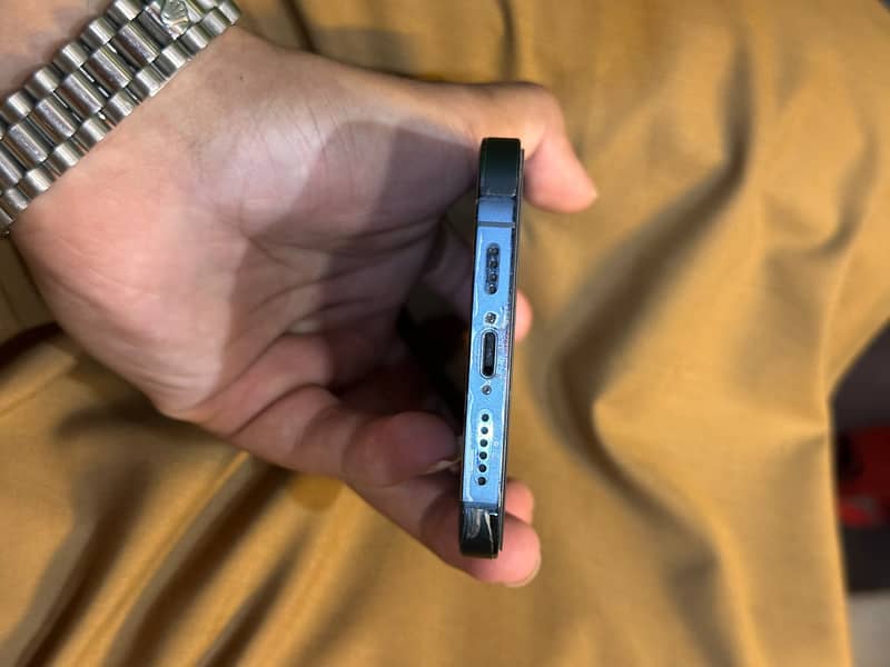 Apple iPhone 12 Pro Max 3