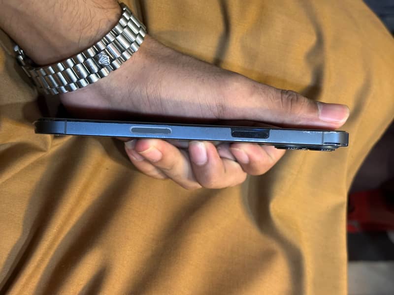Apple iPhone 12 Pro Max 5