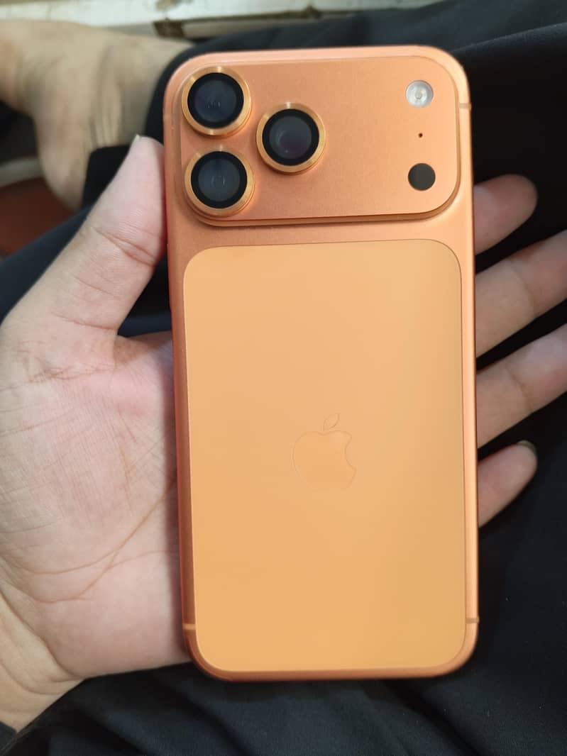 Apple iPhone 17 Pro Max 1