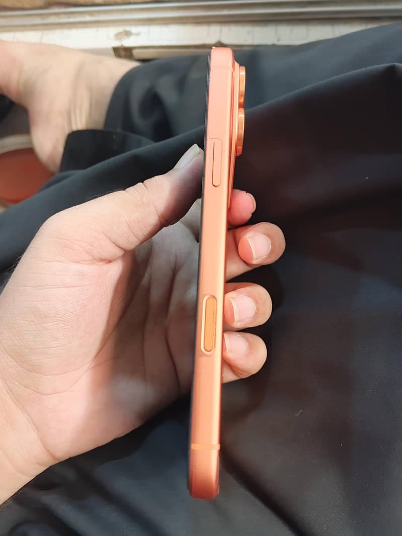 Apple iPhone 17 Pro Max 2